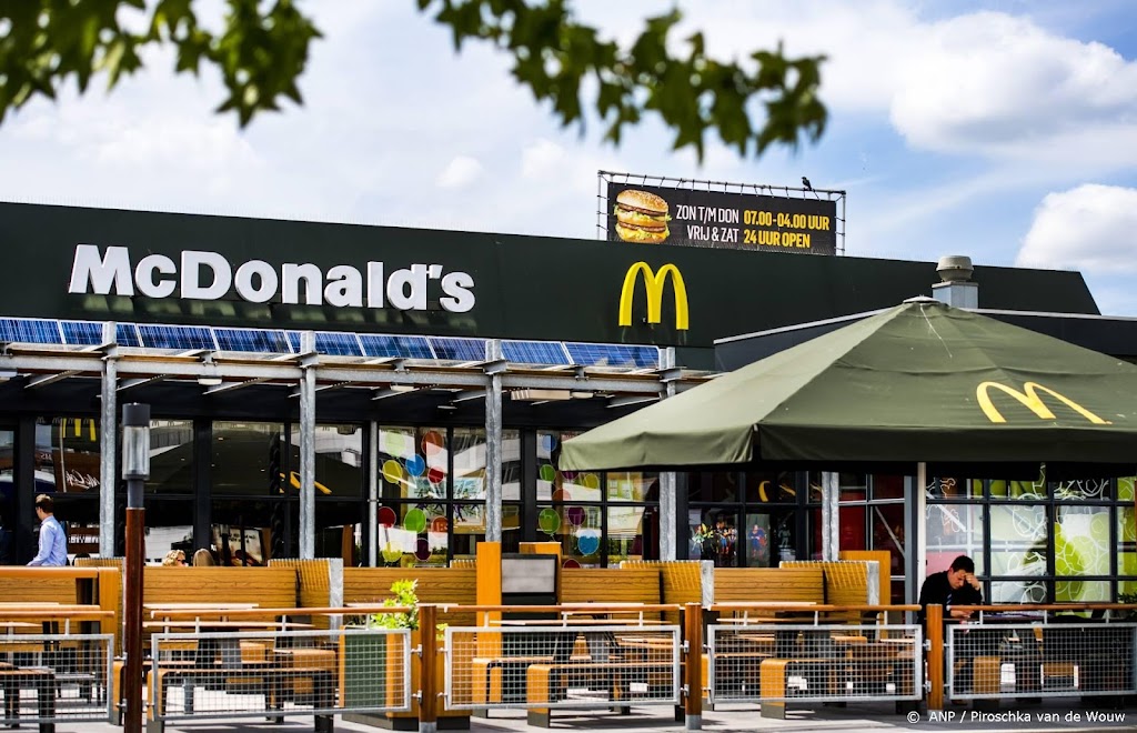 Meer eet- en drinkgelegenheden, maar minder chique restaurants