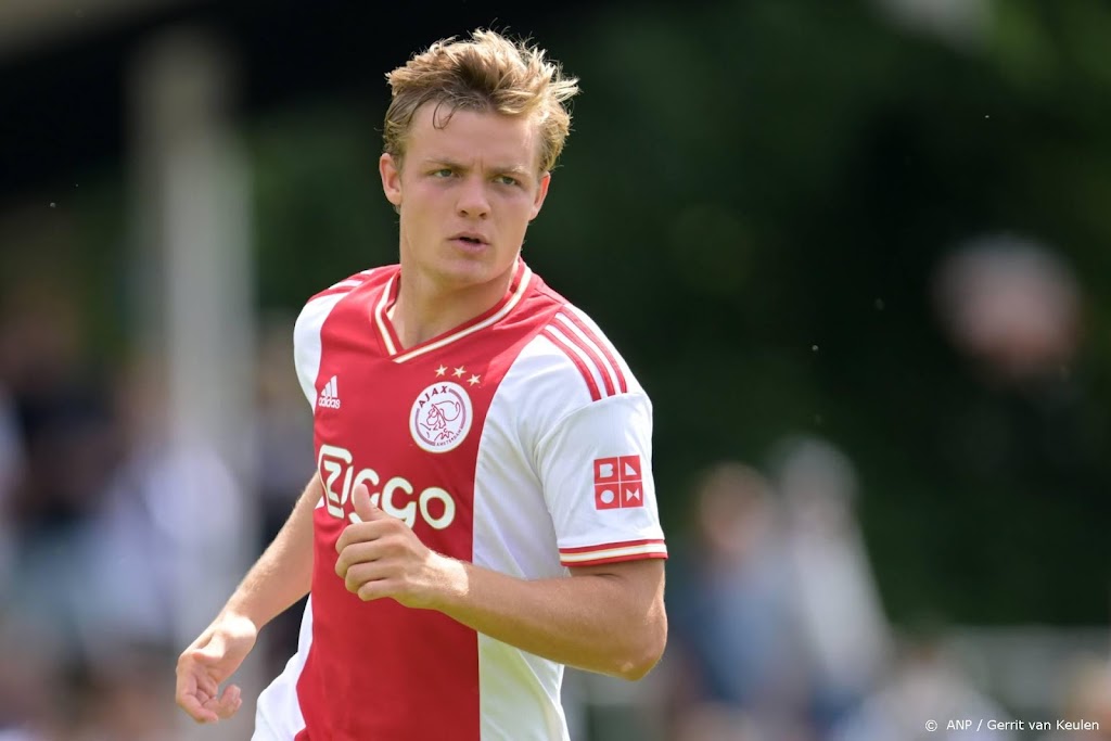 Ajax speelt bij debuut Wijndal en Bergwijn gelijk tegen KAS Eupen