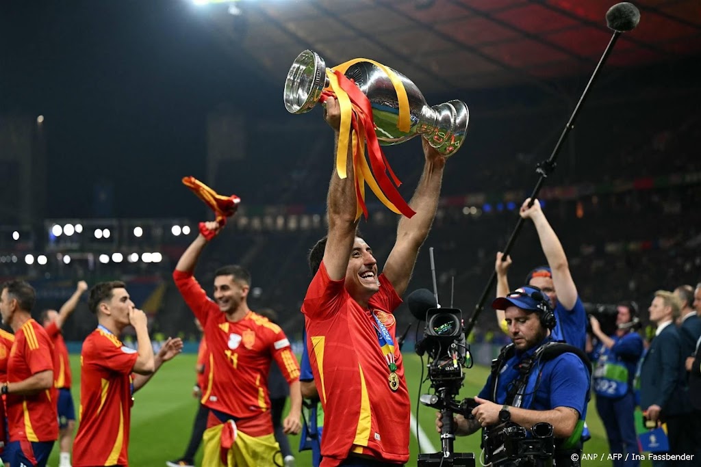 Oyarzabal kan zijn geluk niet op na winnende treffer voor Spanje