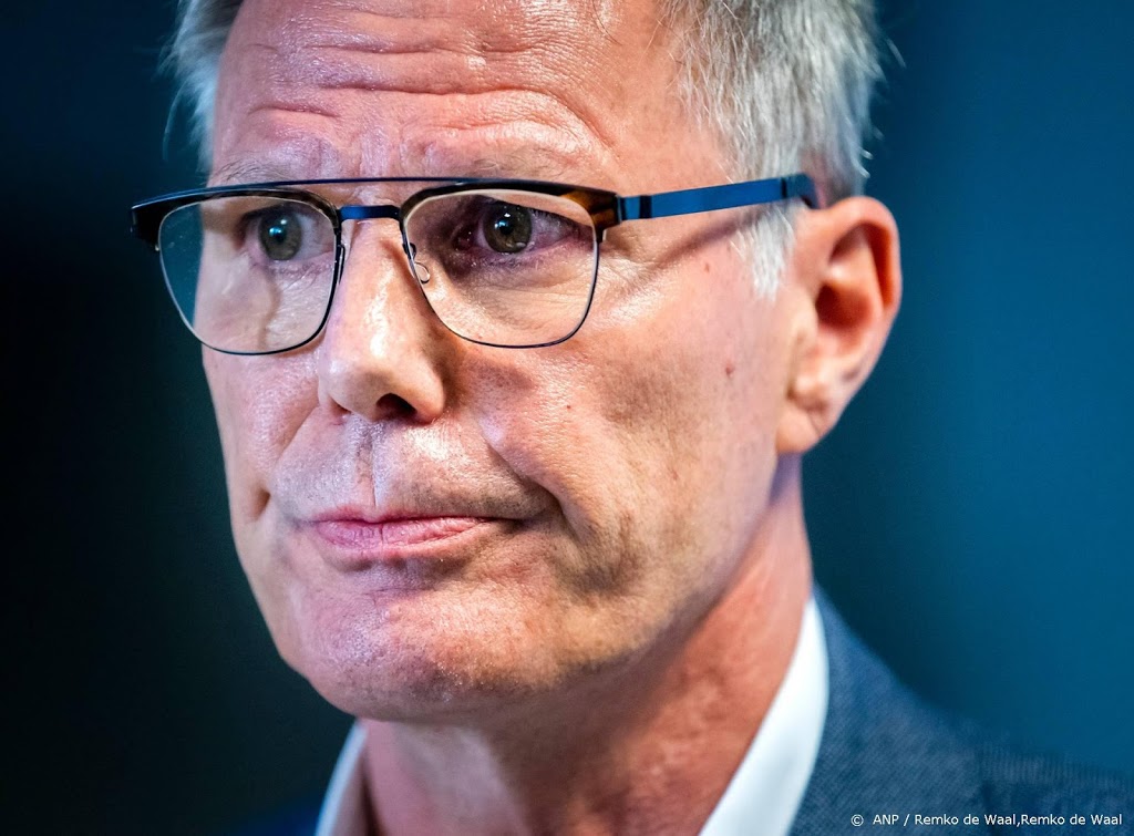 Alternatieve troonrede FNV: hoger minimumloon en vaste banen