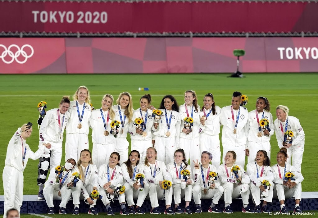 Amerikaanse voetbalbond gaat vrouwen evenveel betalen als mannen