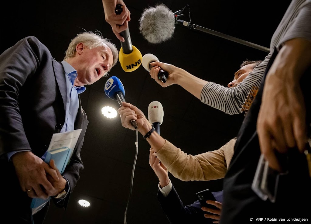 Maatschappijen: opstappen Benschop gevolg van falend beleid