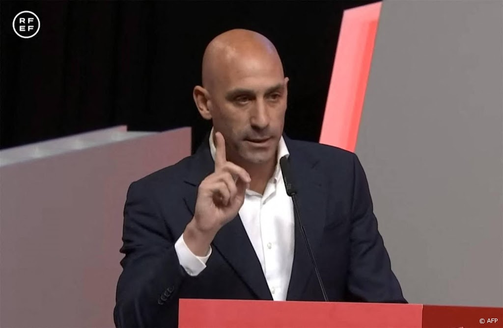 Rubiales staat voor het eerst voor Spaanse rechter vanwege kus