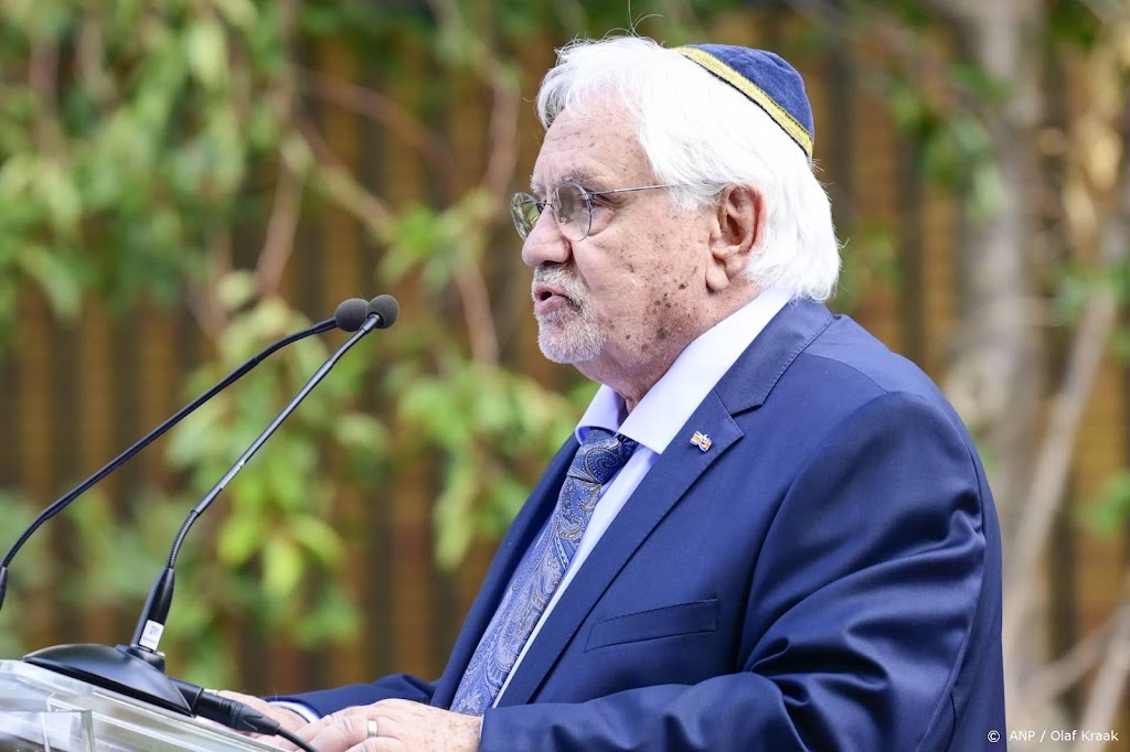 Initiatiefnemer Namenmonument krijgt koninklijke onderscheiding
