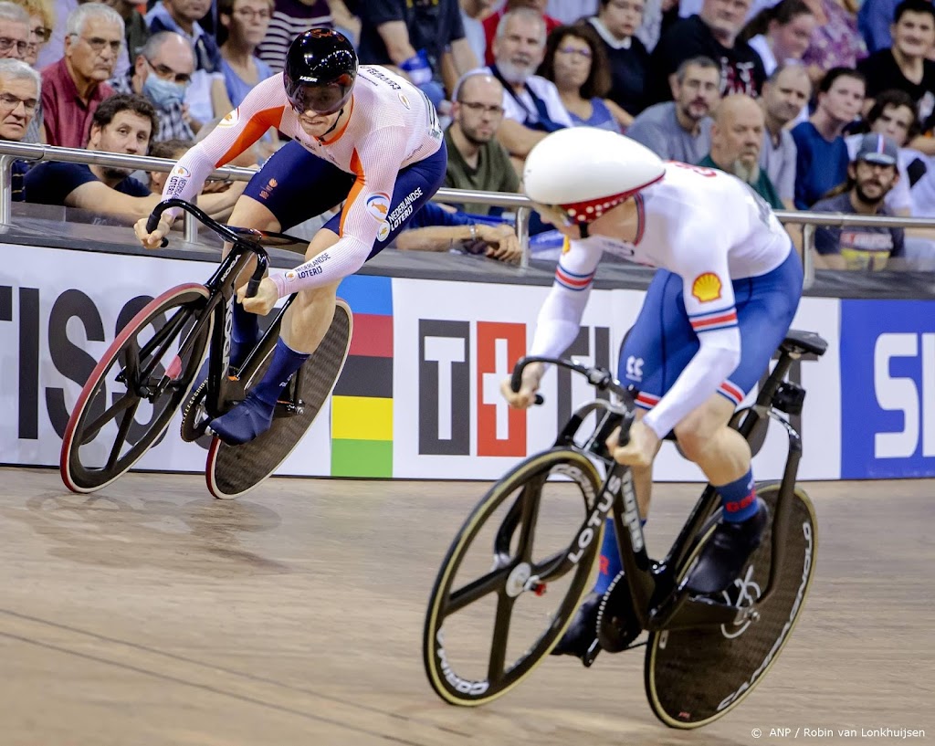 Lavreysen naar halve finales sprint op WK baanwielrennen