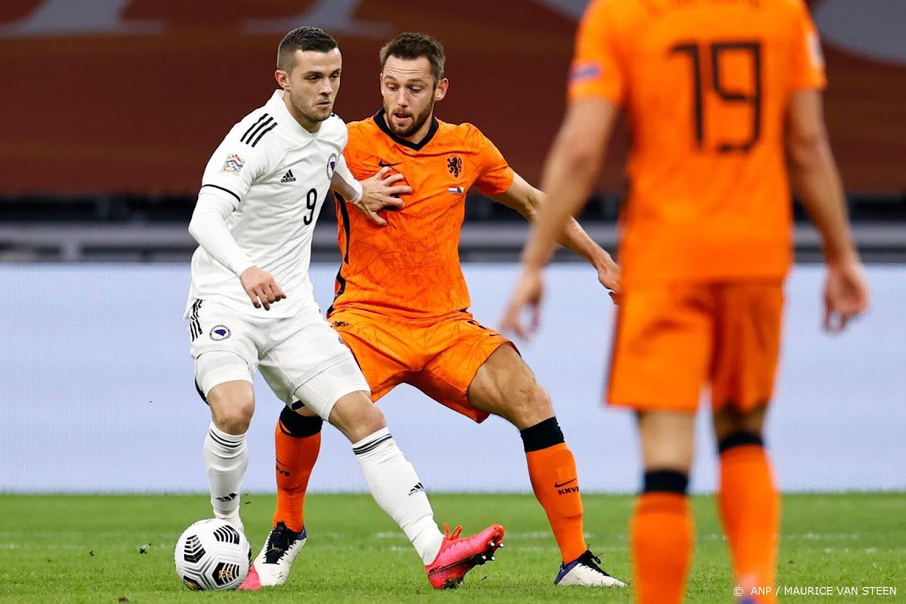 Verdediger De Vrij heeft eindelijk weer wat te vieren met Oranje