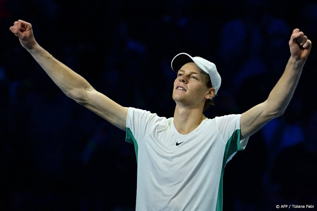 Italiaan Sinner beëindigt op ATP Finals lange zegereeks Djokovic