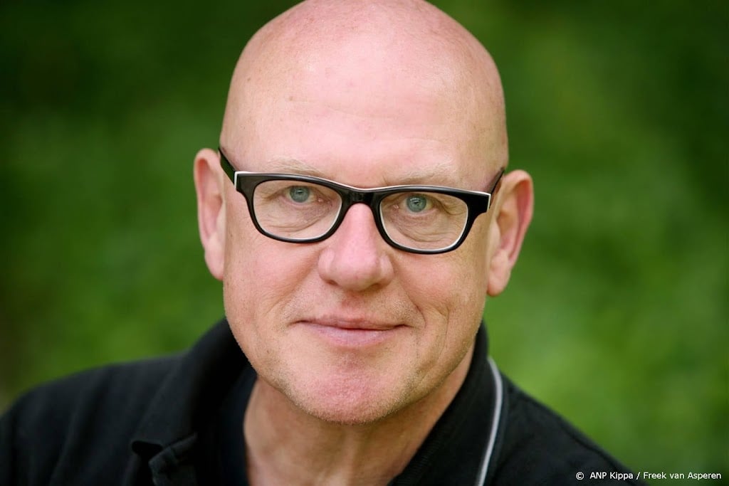 AVRO-presentator en journalist Karel van de Graaf (72) overleden