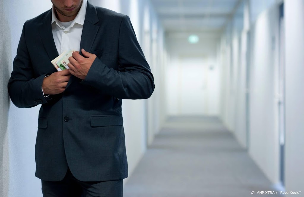 Geen bijstand meer voor vermogende fraudeurs
