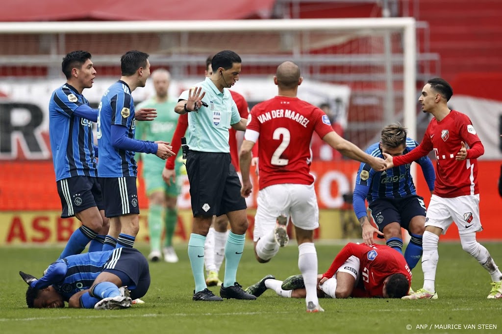 Ajax hervat Eredivisie met overtuigende zege (0-3) op FC Utrecht