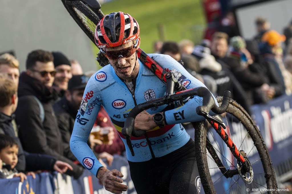 Veldrijder Iserbyt onderstreept eindzege in wereldbeker