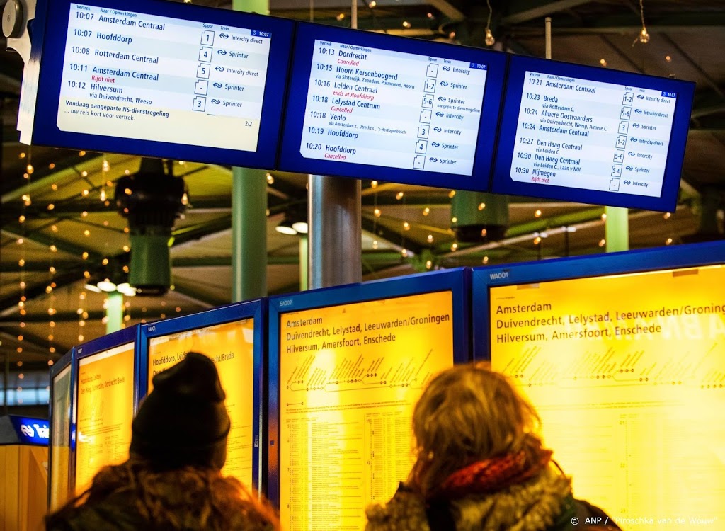 Treinverkeer van en naar Schiphol weer op gang