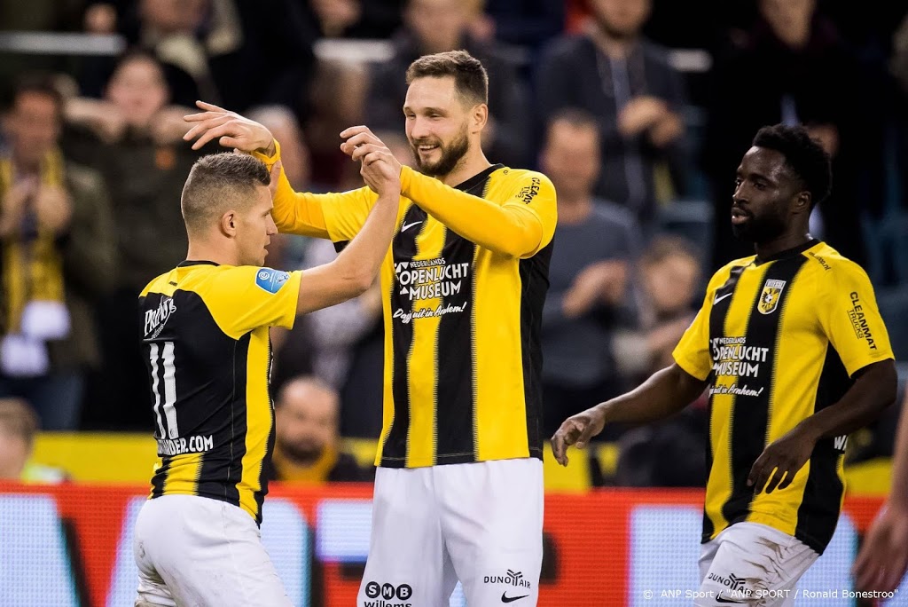 Vitesse herstelt zich van bekernederlaag