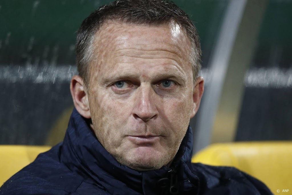 Van den Brom voelt zich benadeeld in Tilburg