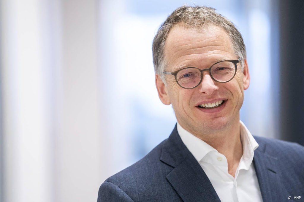 Ontslagen financieel directeur de Volksbank vangt bot bij rechter