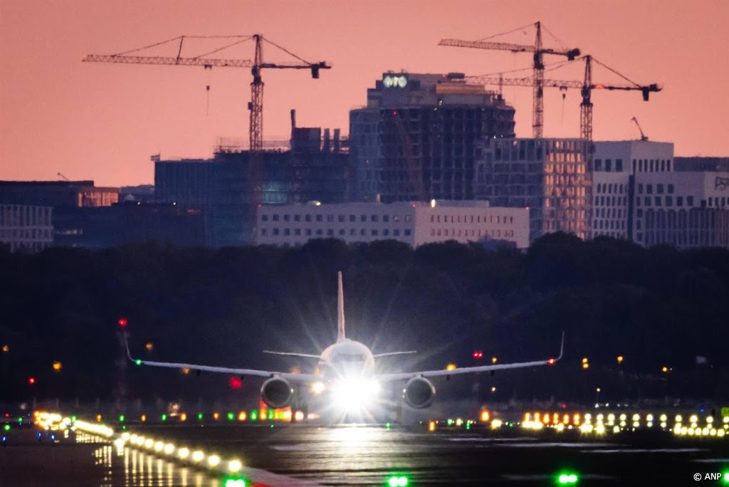 Schiphol weer winstgevend in 2023, maar financiën 'onder druk'