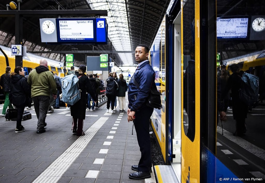 FNV: onvoldoende draagvlak voor nieuwe cao NS, opnieuw om tafel