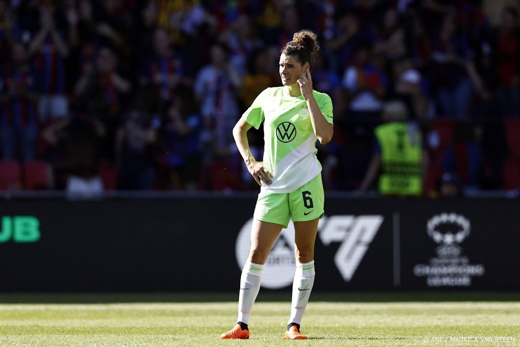 Niet fitte voetbalsters Janssen en Wilms missen duel Wolfsburg