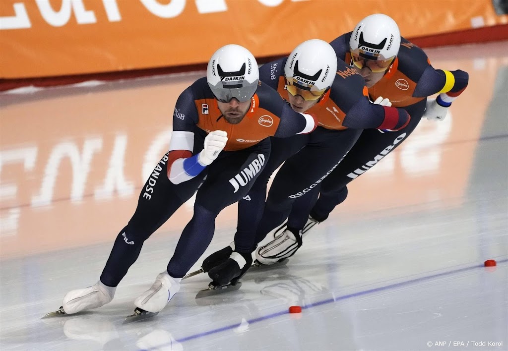 Schaatsers grijpen naast WK-medaille op ploegachtervolging