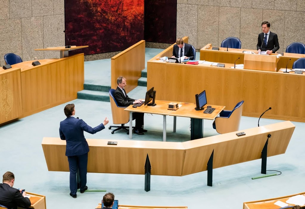 Rutte: toelaten van bijeenkomsten met 1,5 meter nu onverstandig
