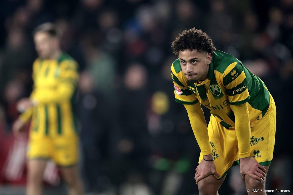Almere klopt ADO (2-3) en stelt promotie PEC Zwolle nog even uit