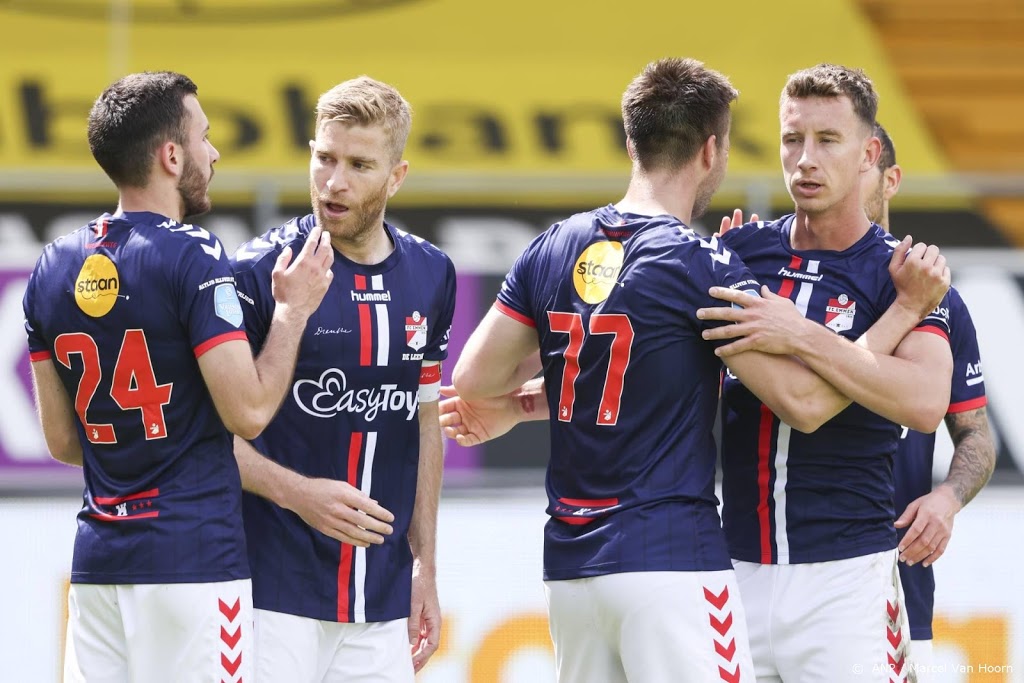 FC Emmen-aanvoerder De Leeuw: dit voelt niet als een tik