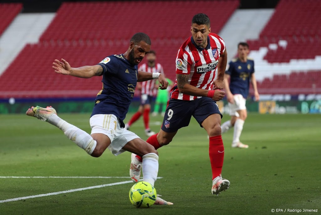 Atlético behoudt met moeite koppositie, Barça uit titelstrijd