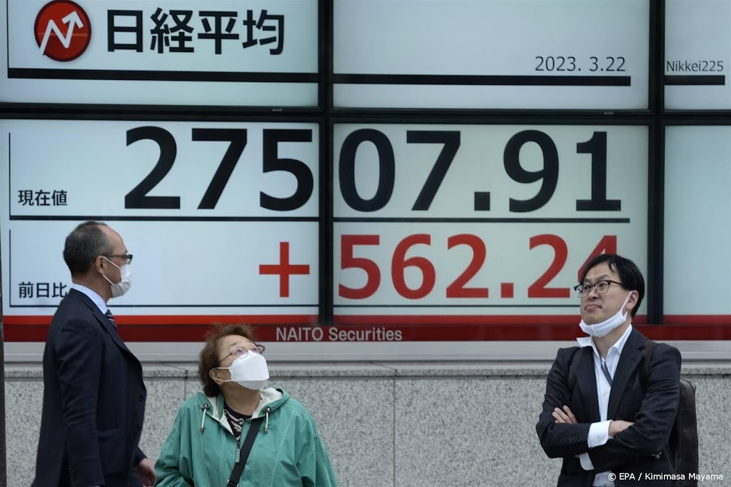 Chipbedrijven en banken helpen Nikkei aan winst