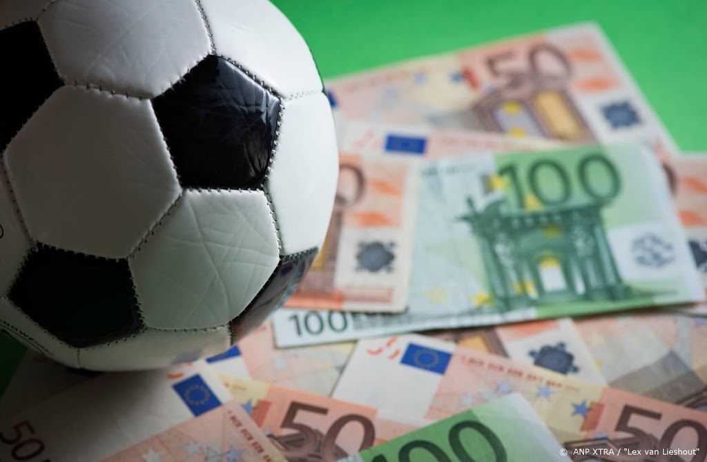 'Voor FC Utrecht 6 ton en voor Cambuur 425.000 euro'