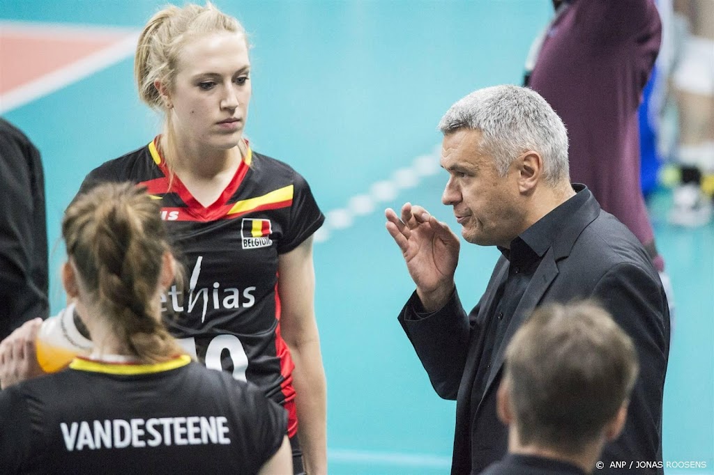 Bondscoach volleybalsters België jaar geschorst