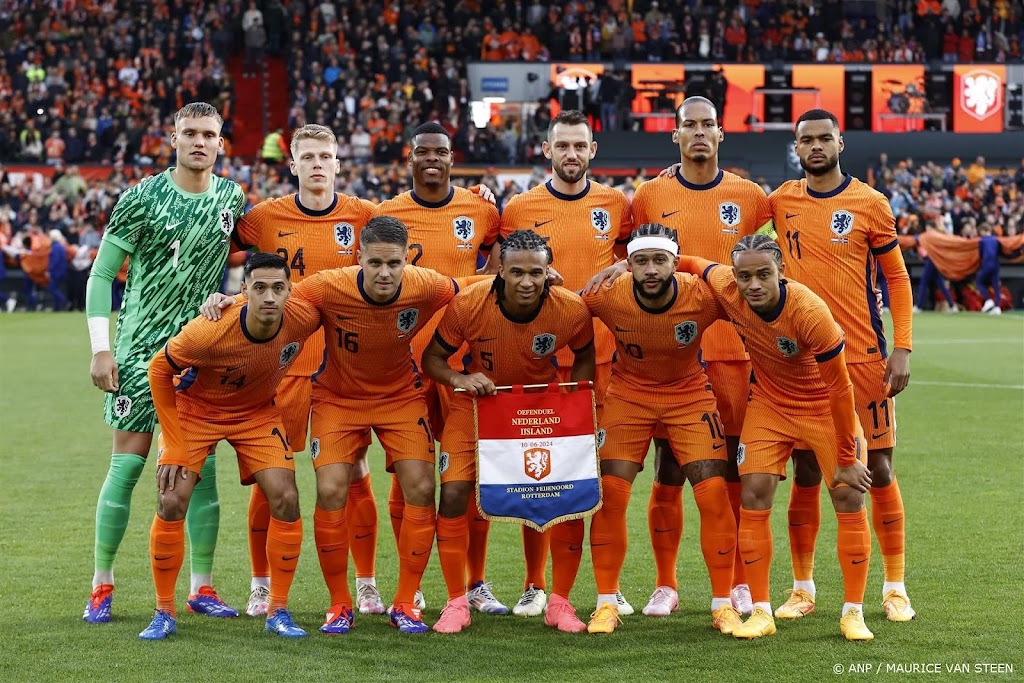 Koeman houdt in openingsduel met Polen vast aan zelfde basisploeg