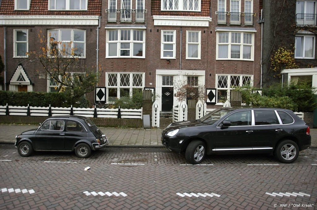 Minder personenauto's en meer bedrijfswagens gestolen