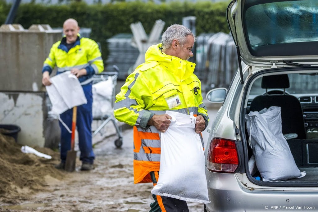 Waterschappen nemen noodmaatregelen bij zwakke stukken dijk