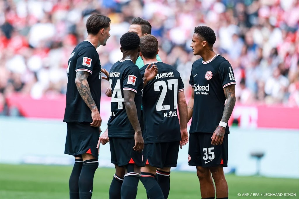 Ook in Duits voetbal mag alleen aanvoerder nog praten met arbiter