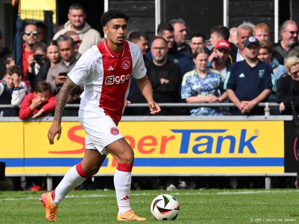 PEC Zwolle huurt verdediger Gooijer van Ajax