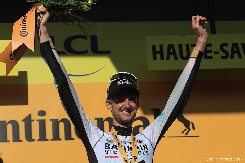 Poels klopt Evenepoel en wint twintigste etappe in Vuelta