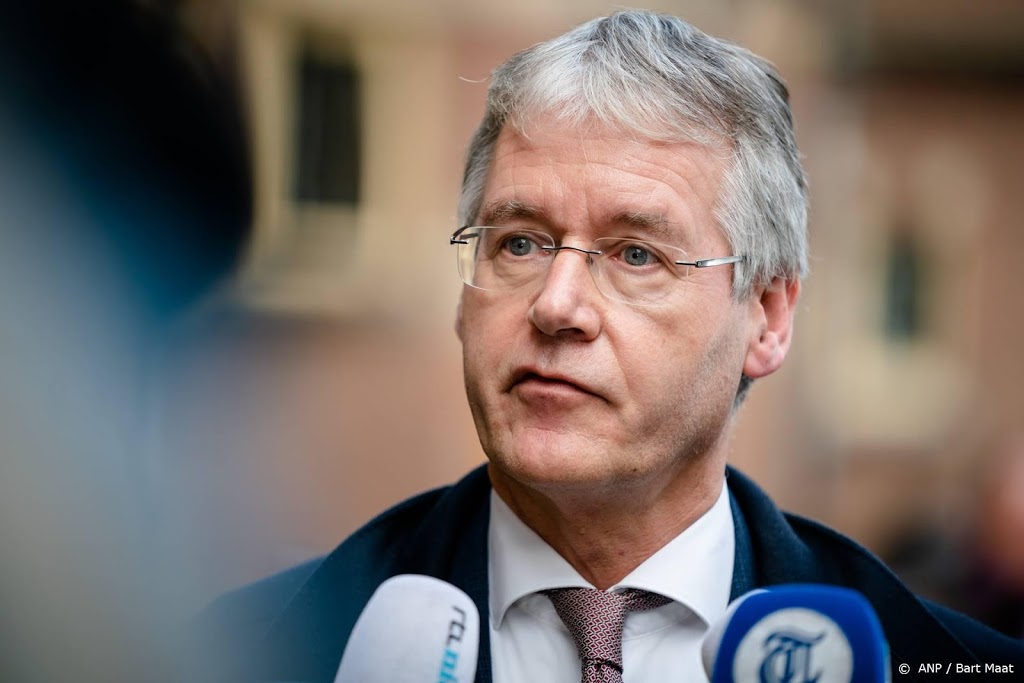Miljoenen om druk op scholen door corona te verlichten