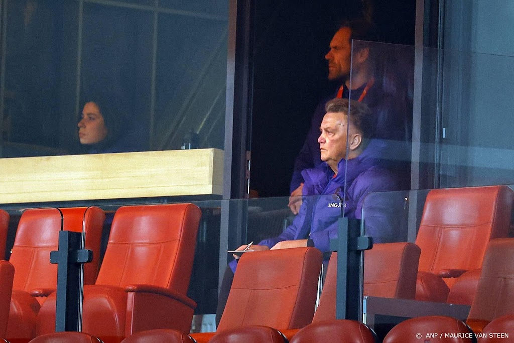 Van Gaal leidt Oranje over eerste horde en richt vizier nu op WK