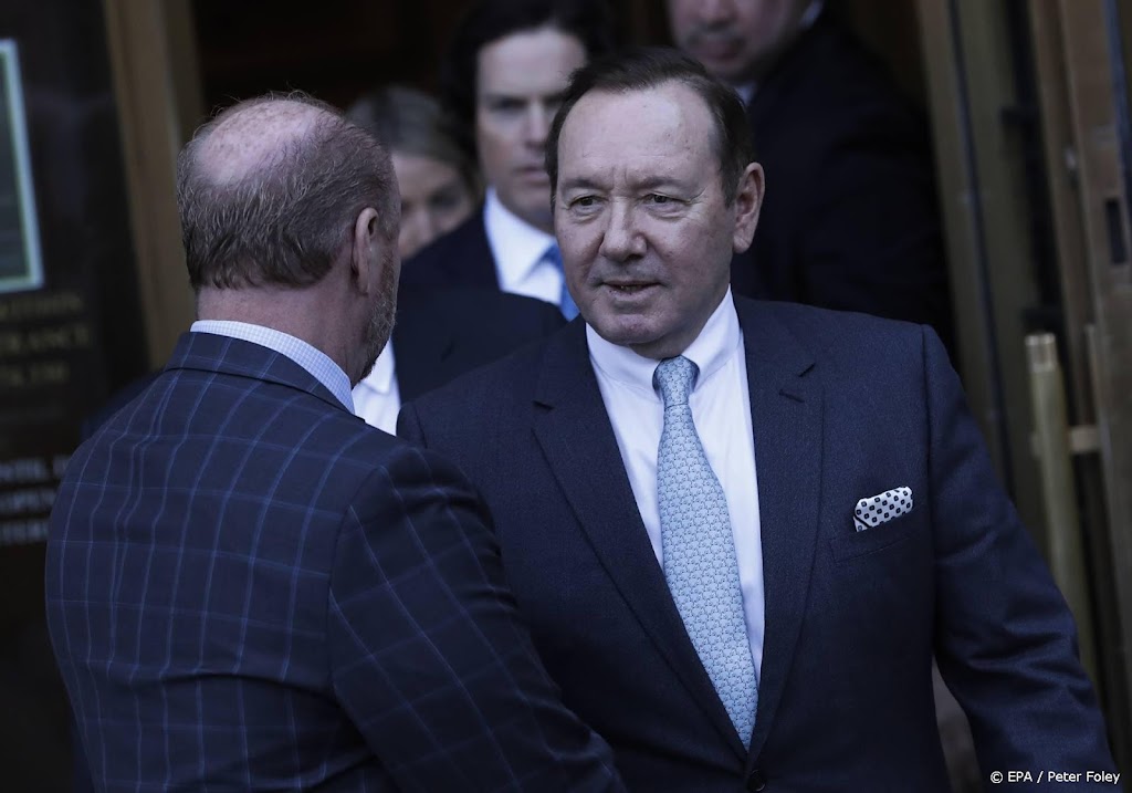 Kevin Spacey voor zeven nieuwe misdrijven aangeklaagd in Engeland