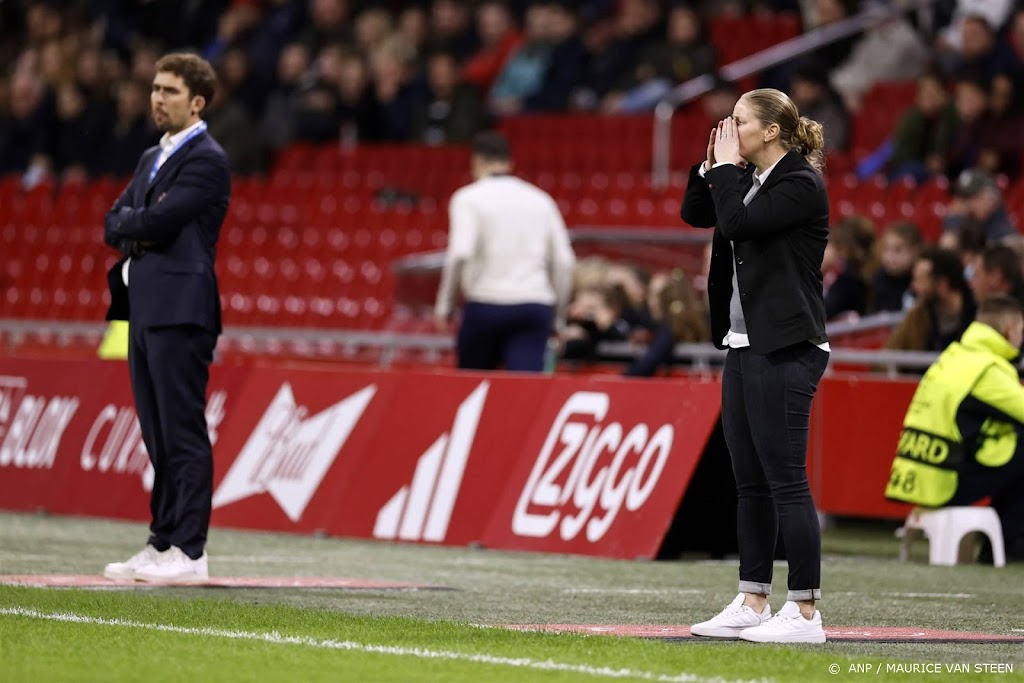 Ook Ajax-trainster Bakker had niet gerekend op CL-zege tegen PSG