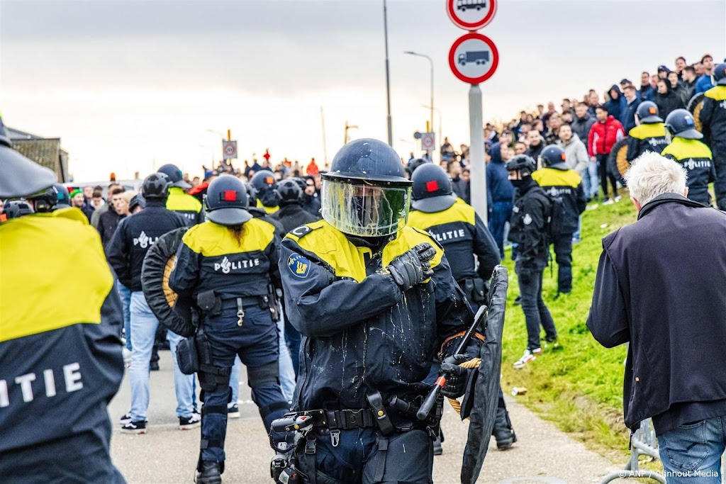 Vier mensen aangehouden bij sinterklaasintocht Yerseke