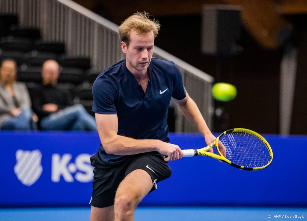 Rus en Van de Zandschulp beste tennissers van 2020