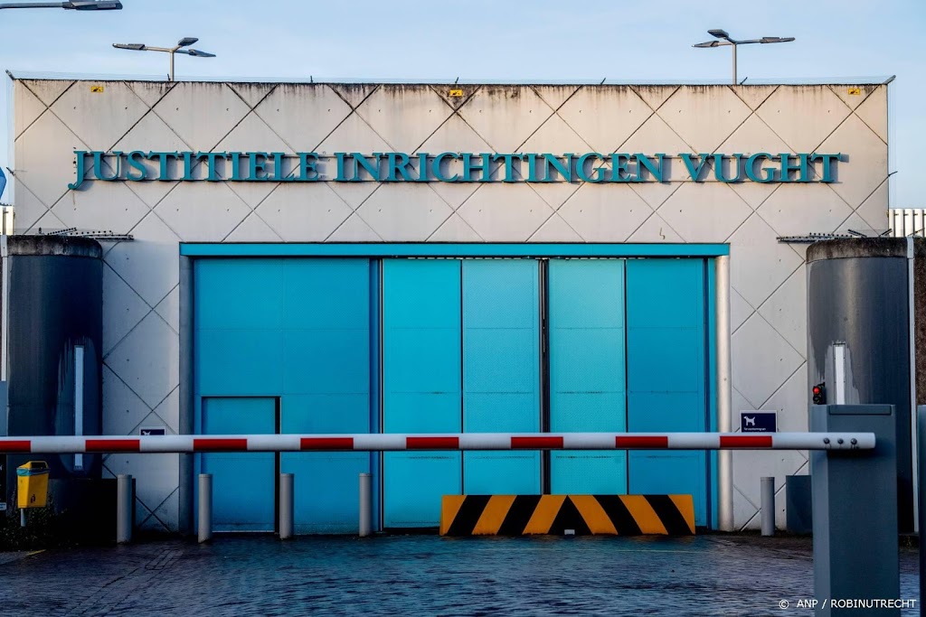 Advocaat Spong bezoekt Johan van Laarhoven