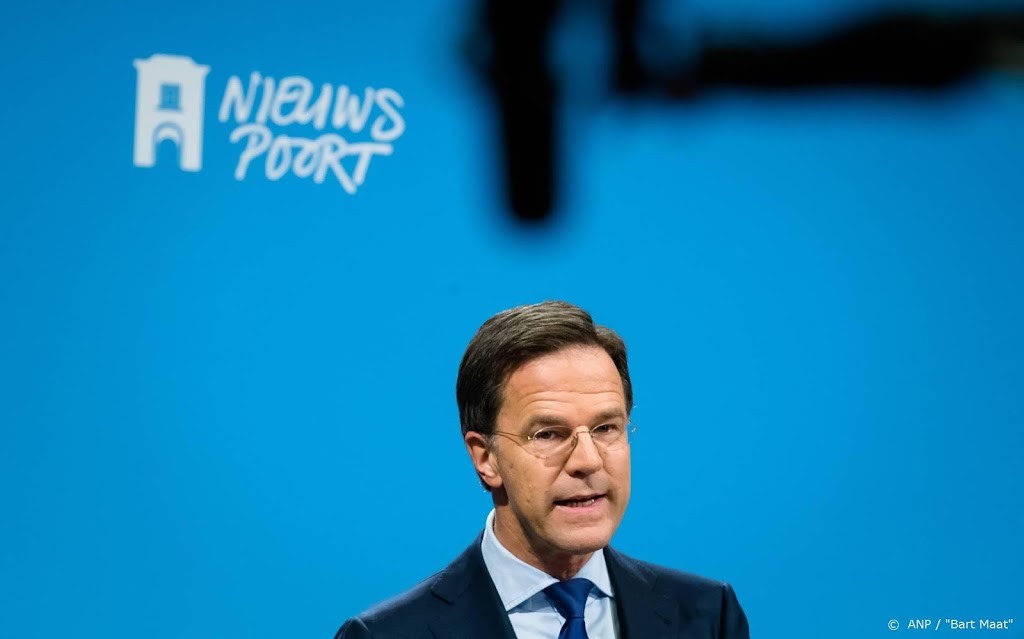 Premier staat stil bij jubileum wekelijkse persconferentie
