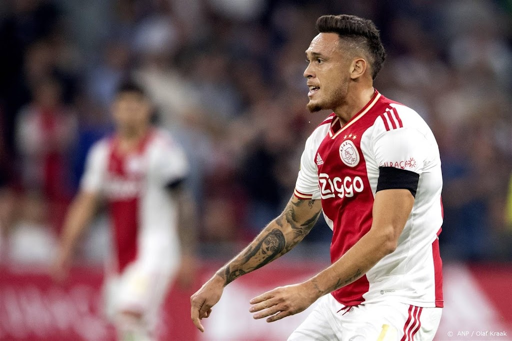 Ajax laat Ocampos terugkeren naar Sevilla