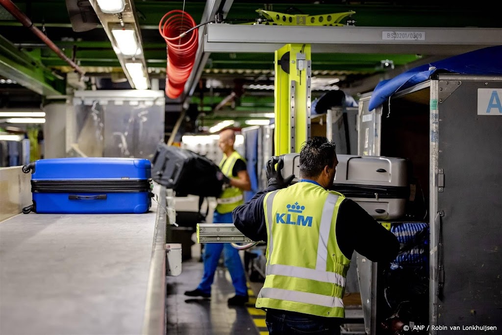 Schiphol nog onzeker over passagiersaantallen in zomer