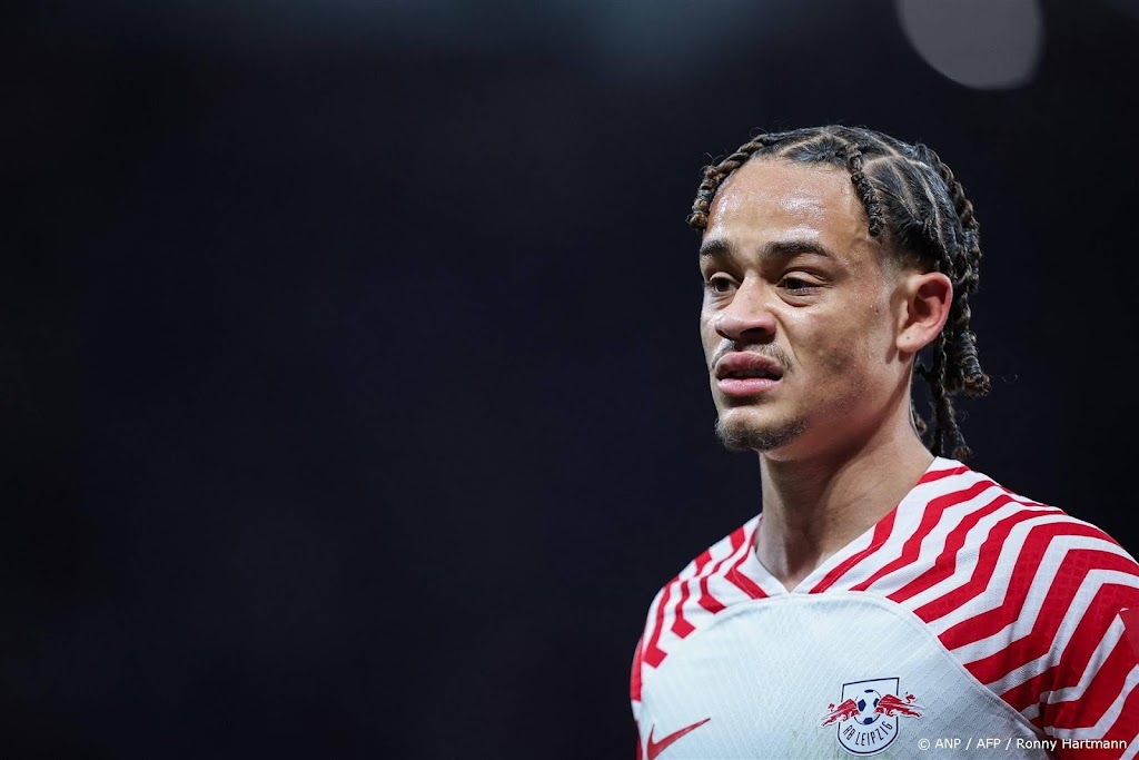 Simons met fraaie treffer belangrijk voor winnend Leipzig