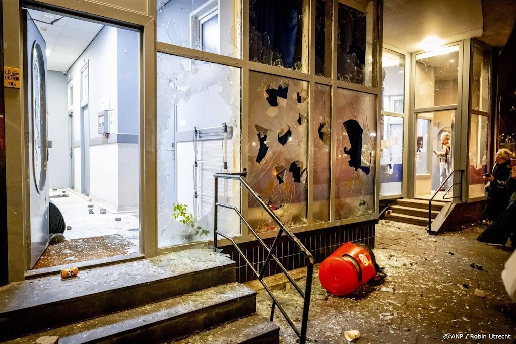 Eritreeërs in zalencentrum 'kregen niks mee van rellen buiten'