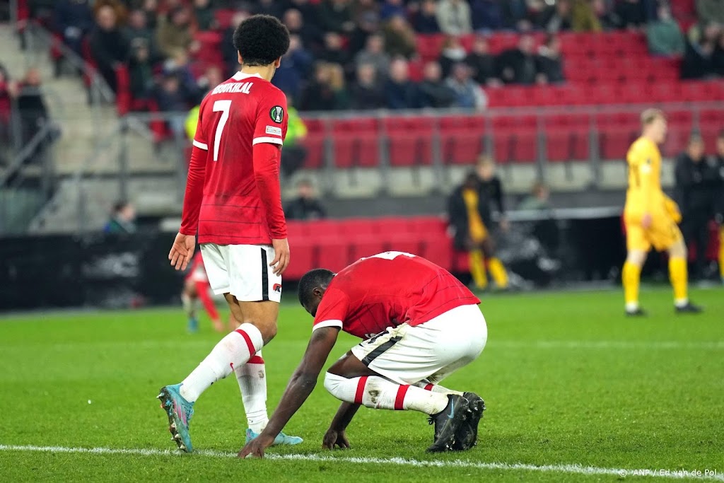 AZ verspeelt in verlenging kans op kwartfinale Conference League