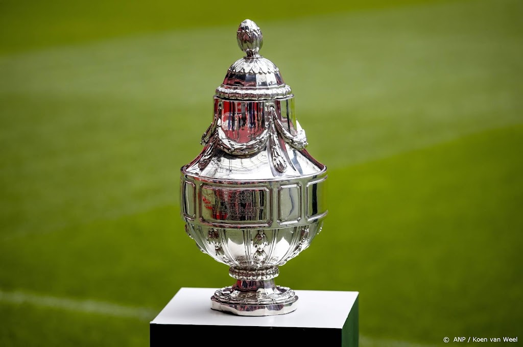 PSV en Ajax spelen bekerfinale in uitverkochte Kuip
